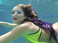 Bikini, Tetona, Enorme, Tetas naturales, Piscina, Sexo soft, Calientapollas, Bajo el agua