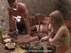 Kont, Bruinharig, Rondborstig, Hd, Orgasme, Orgie, Student, Trio