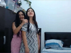 Chica, Rubia, Familia, Penetracion con dedos, Besar, Lesbiana, Hermanas, Flaco