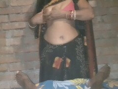 18 ans, Cul à la bouche, Grosse bite, Sucer une bite, Première fois, Indienne, Mère que j'aimerais baiser, Petite femme