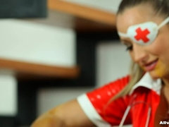 足フェチ, 開帳, 看護婦, 穴開きパンティ, ストッキング, 拘束, ユニフォーム, 濡れ