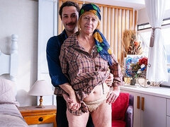 18 jahre, Extrem, Oma, Reif, Rau, Schlaffe titten, Hässlich, Ehefrau