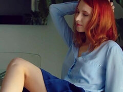 Пальцем, Большие дырки, Мастурбация, Киски, Бритые, Соло, Стриптизерша, Молоденькие