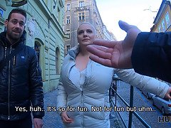 Grosse titten, Blondine, Blasen, Pummelig, Tschechisch, Mutti, Geld, Realität