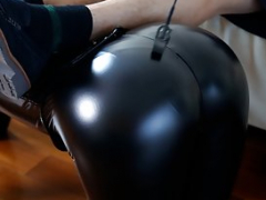 Fejira com Conditioning the slaves of the entire body leather