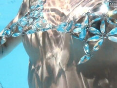 Жопа, Ноги, Фетиш, Подружка, Крошечные, На публике, Молоденькие, Под водой