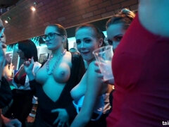 Culo, Tetas grandes, Tetona, Grupo, Madres para coger, Orgía, Coño, Tetas