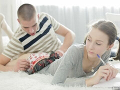 Grosser schwanz, Blasen, Braunhaarige, Natürlichen titten, Muschi, Kurzes haar, Jungendliche (18+), Titten