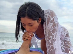 Любители, Красотки, Бикини, Минет, Грудастые, Кончили внутрь, Реалити, Бритые