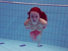 Badpak, Buiten, Roodharige vrouw, Russisch, Douche, Softcore pornografie, Tieten likken, Onderwater