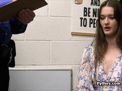 18 jaar, Enthousiasteling, Pijpbeurt, Jurk, Hardcore, Kantoor, Tiener, Bekijker