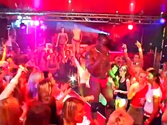 Любители, Блондинки, Минет, Одетые девушки голые парни, Секс без цензуры, Межрасовый секс, На публике, Реалити