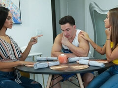 Поза 69, Блондинки, Собачьи, Две девушки, Ласковые ручки, Молоденькие, Втроем, Сиськи