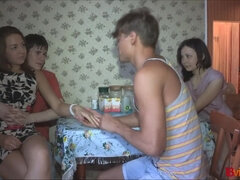 Собачьи, Европейки, Группа, Натуральные сиськи, Бритые, Тату, Молоденькие, Сиськи