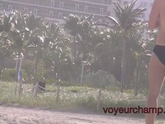 Plage, Exhib, Poilue, Mère que j'aimerais baiser, Nue, Chatte, Voyeur, Épouse