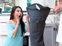 Asiatique, Gros cul, Grosse bite, Brunette brune, En levrette, Seins naturels, Petite femme, Nénés