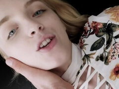 ブロンド, フェラチオ, 彼女, パンティ, 小柄, ハメ撮り, タトゥー, ティーン