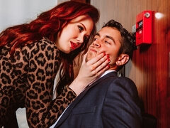 Gros cul, Gros seins, En levrette, Fétiche, Branlette thaïlandaise, Mère que j'aimerais baiser, Rousse roux, Jarretelles