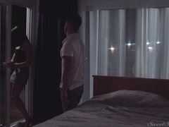 Amerikanisch, Betrug, Freundin, Absätze, Jeans, Lecken, Milf, Muschi