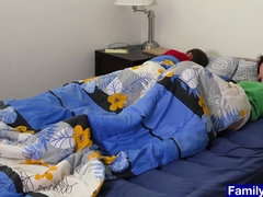 お尻, デカチン, フェラチオ, 家族, ゲイ, 禁句, ティーン, 三人