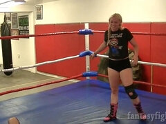 Любители, Жопа, Большая жопа, Брюнетки, Лесбиянка, Киски, Молоденькие, Реслинг