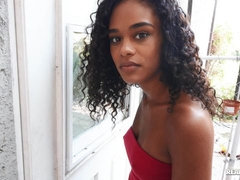 Cul, Sucer une bite, Brunette brune, En levrette, Noir ébène, Interracial, Culottes ou slips, Dénudage