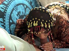 デカチン, フェラチオ, Hd, 小人, パンティ, 小柄, 馬乗り, オッパイの