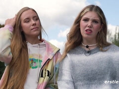 Tempting Amateur Sex Girls Having Sex Collection - Lesbian girlfriends teasing, kissing, pussy licking