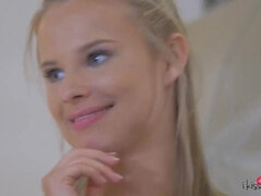 Lieveling, Blond, Gezichtzitten, Hakken, Zoenen, Natuurlijke tieten, Pornster, Trio