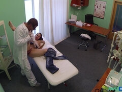 Любители, Доктор, Фетиш, Массаж, В офисе, Сквиртинг, Униформа, Подглядывание
