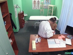 Enthousiasteling, Hondjeshouding, Ex vriendin, Vingeren, Verpleegster, Kut duiken, Uniformpje, Bekijker