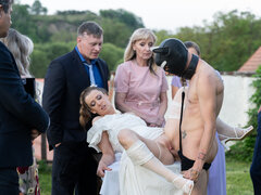 Blondine, Betrug, Gehörnter ehemann, Familie, Im freien, Strümpfe, Hochzeit