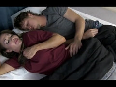 Sucer une bite, Brunette brune, Tromperie, Tir de sperme, Hard, Hd, Naturelle, Rugueux