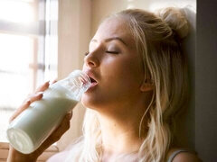 Amateur, Verga grande, Rubia, Mamada, Estilo perrito, Tetas naturales, Flaco, Tetas