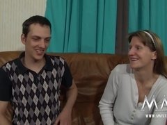 ブロンド, チン, Hd, 母, 垂れ乳, 恥ずかしがりや, オッパイの, ヴァージン