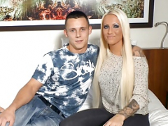 Blond, Ontmaagden, Sperma in gezicht, Duits, Hardcore, Tiener, Strak, Maagd