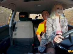 Cul, Blonde, Sucer une bite, Voiture, Européenne, Pov, Tatouage, Adolescente