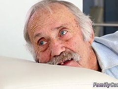 Grosse bite, Sucer une bite, Frère, Hard, Hd, Soeurs, Suçant, Voyeur
