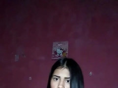 Venezuelan Girl Spreads Rump And Masturbates