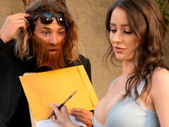 Anal, Gros clito, Grosse bite, Bikini, Brunette brune, En levrette, Rasée, Nénés