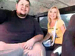 Amateur, Sucer une bite, Bus, Humiliation, Argent, Public, Réalité, Adolescente