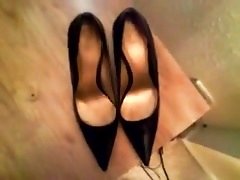 cum black heels