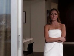 Lili Simmons – smoking hot booty nude