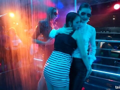 Cul, Sucer une bite, Queue, Ivre, Branlette thaïlandaise, Hard, Orgie, Fête