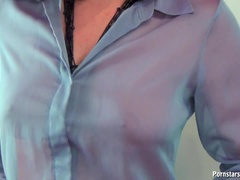 Morena, Semen en la boca, Sexo duro, Lencería, Masturbación, Satén, Medias largas, Tetas