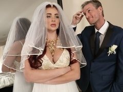 Blasen, Braut, Sperma im mund, Hundestellung, Kleid, Milf, Rotschopf, Rasiert