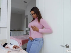Chambre à dormir, Sucer une bite, Lunettes, Hard, Chatte, Rasée, Douche, Timide
