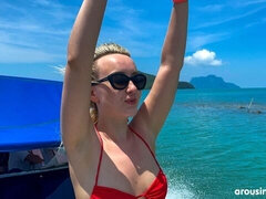18 jahre, Arsch, Natürlichen titten, Kurzes haar, Solo, Entkleiden, Jungendliche (18+), Unter wasser