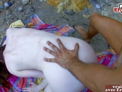 Anal, Playa, Primera ves, Francés, Al aire libre, Flaco, Anal adolescente, Tetas