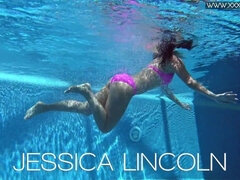 Grosse titten, Braunhaarige, Frau, Pool, Russisch, Solo, Jungendliche (18+), Unter wasser